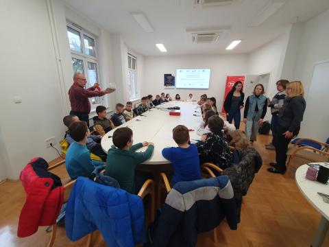 Kliknite za detalje...